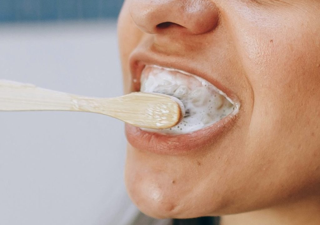 Cómo quitar la sensibilidad dental 1